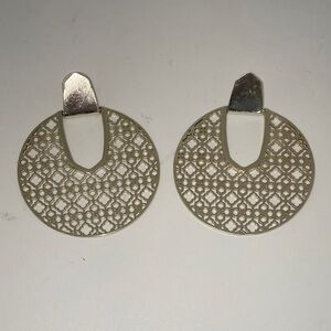 Kendra Scott DIANE Statement gold filigree disc pierced earrings